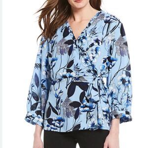 KARL LAGERFELD PARIS Floral-Print Wrap Blouse. Size L/XL